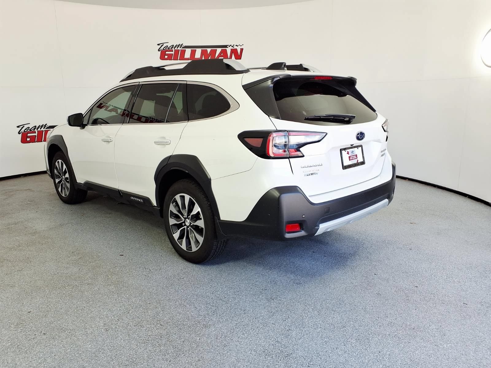 Certified 2025 Subaru Outback Touring AWD/4WD image 4