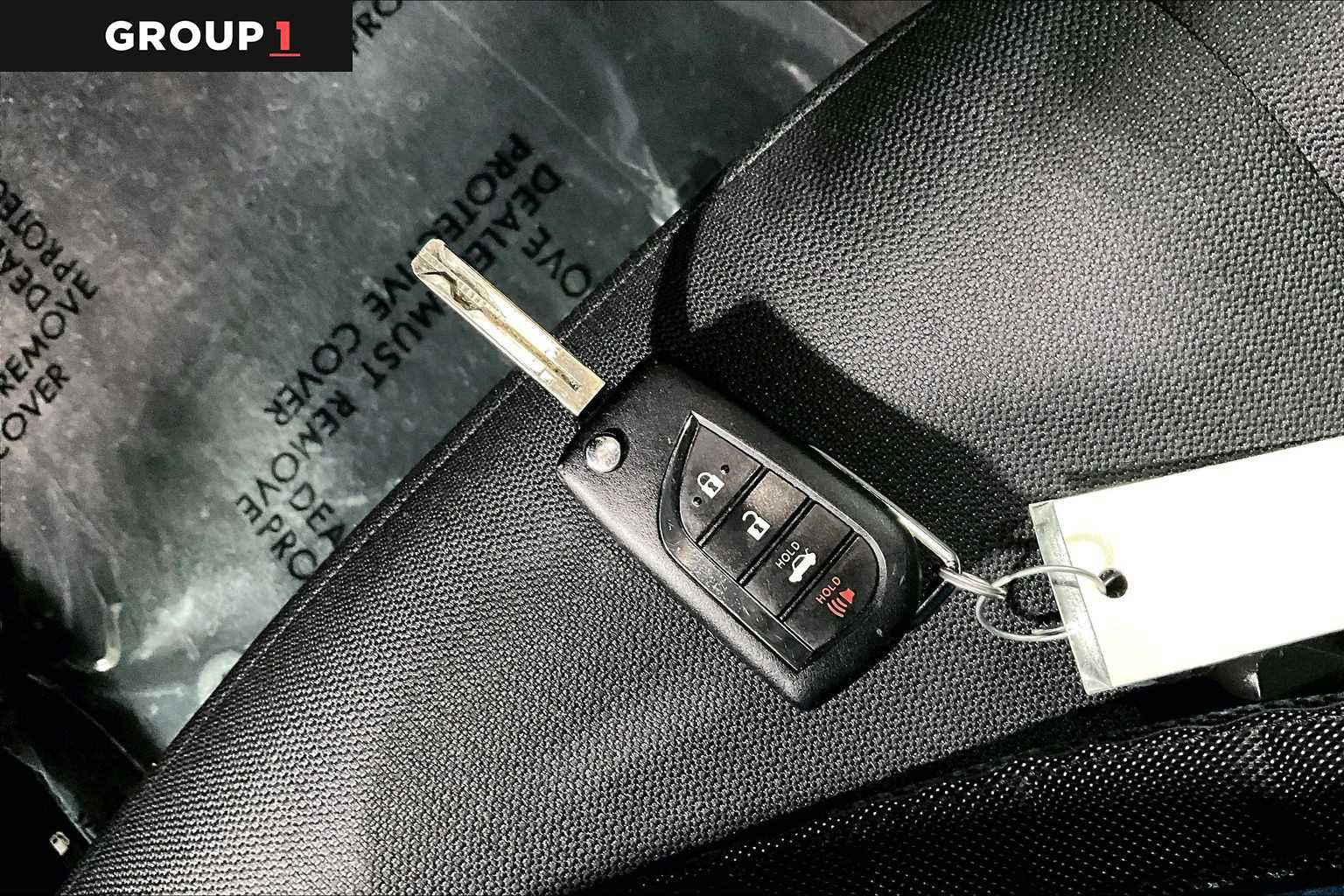 Certified 2025 Toyota Corolla LE FWD image 15