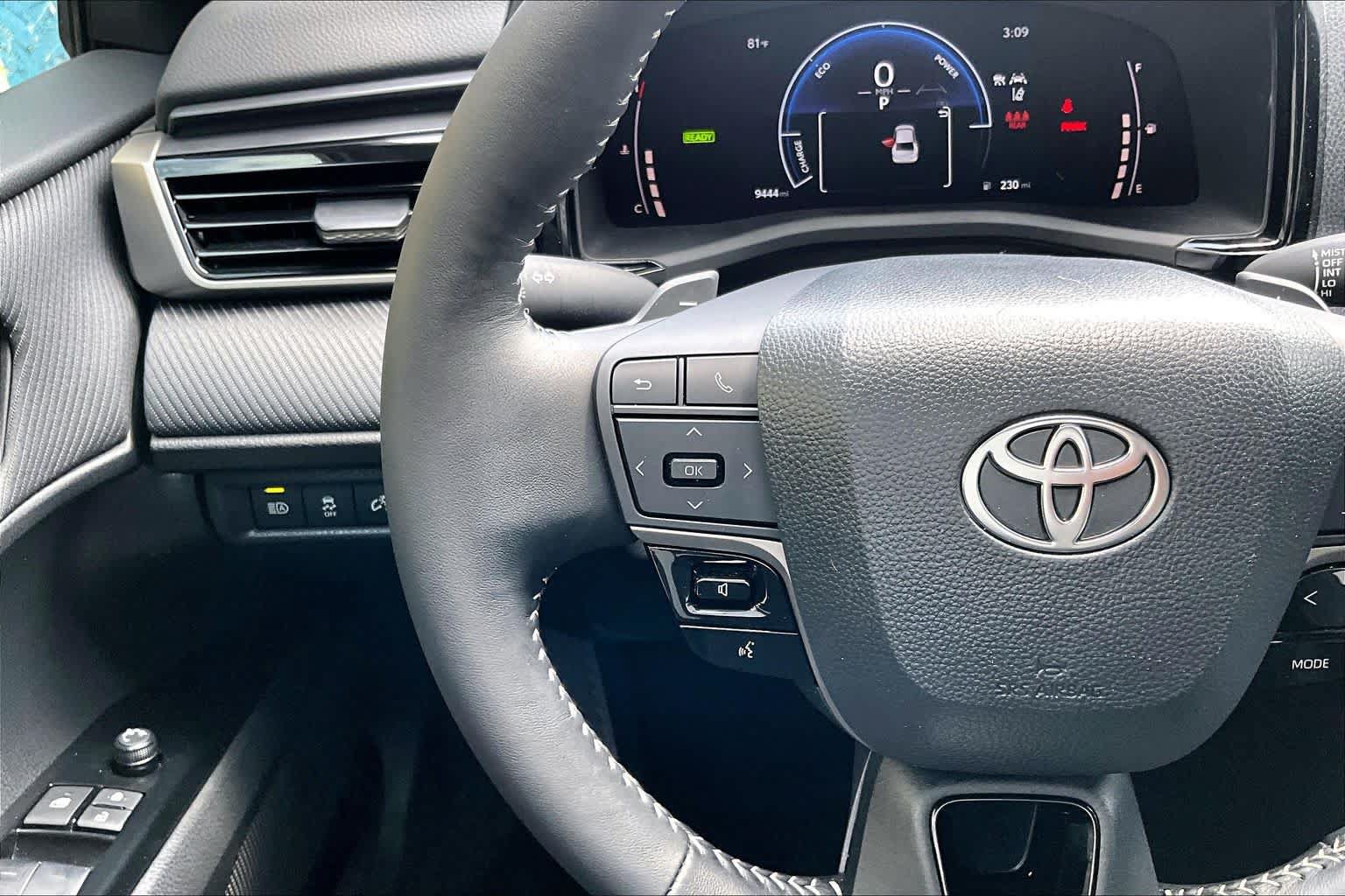 Used 2026 Toyota Camry SE w/ Convenience Package FWD image 24