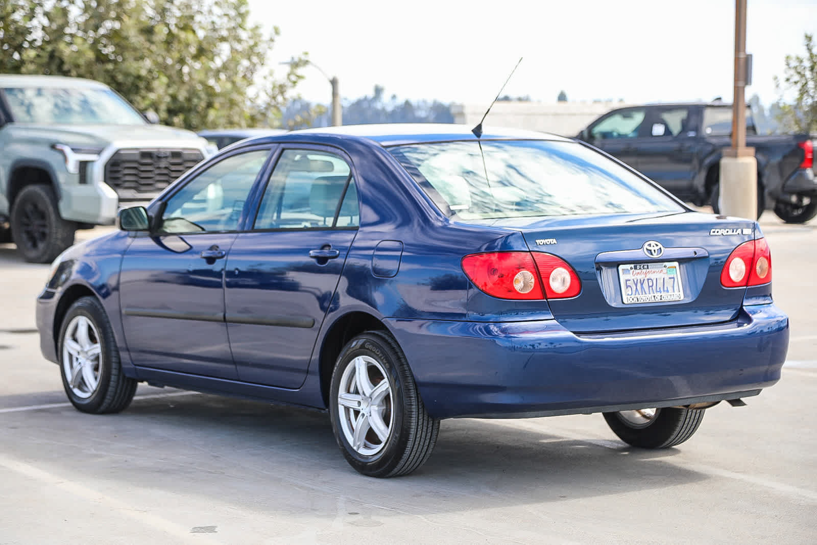 Used 2007 Toyota Corolla CE FWD image 6