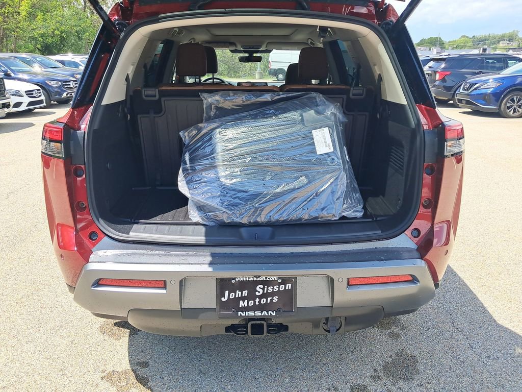 New 2026 Nissan Pathfinder Platinum AWD/4WD image 24
