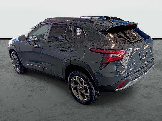 New 2026 Chevrolet Trax LT w/ LT Convenience Package FWD image 2