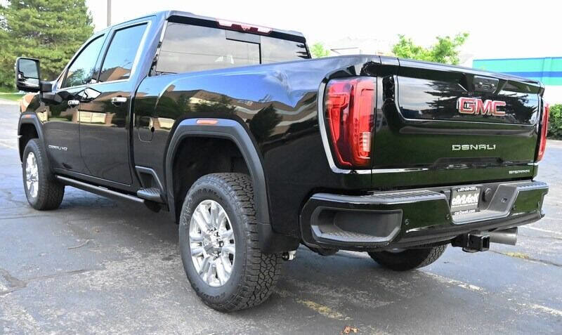 Used 2022 GMC Sierra 3500 Denali w/ Denali Ultimate Package AWD/4WD image 6