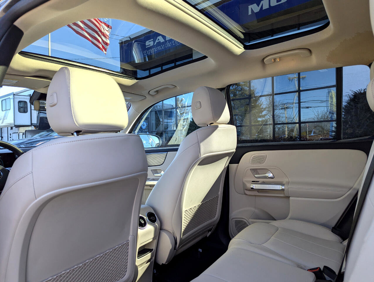 Used 2022 Mercedes-Benz EQB 300 4MATIC image 41