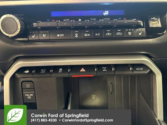 Used 2025 Toyota Tundra Platinum image 26