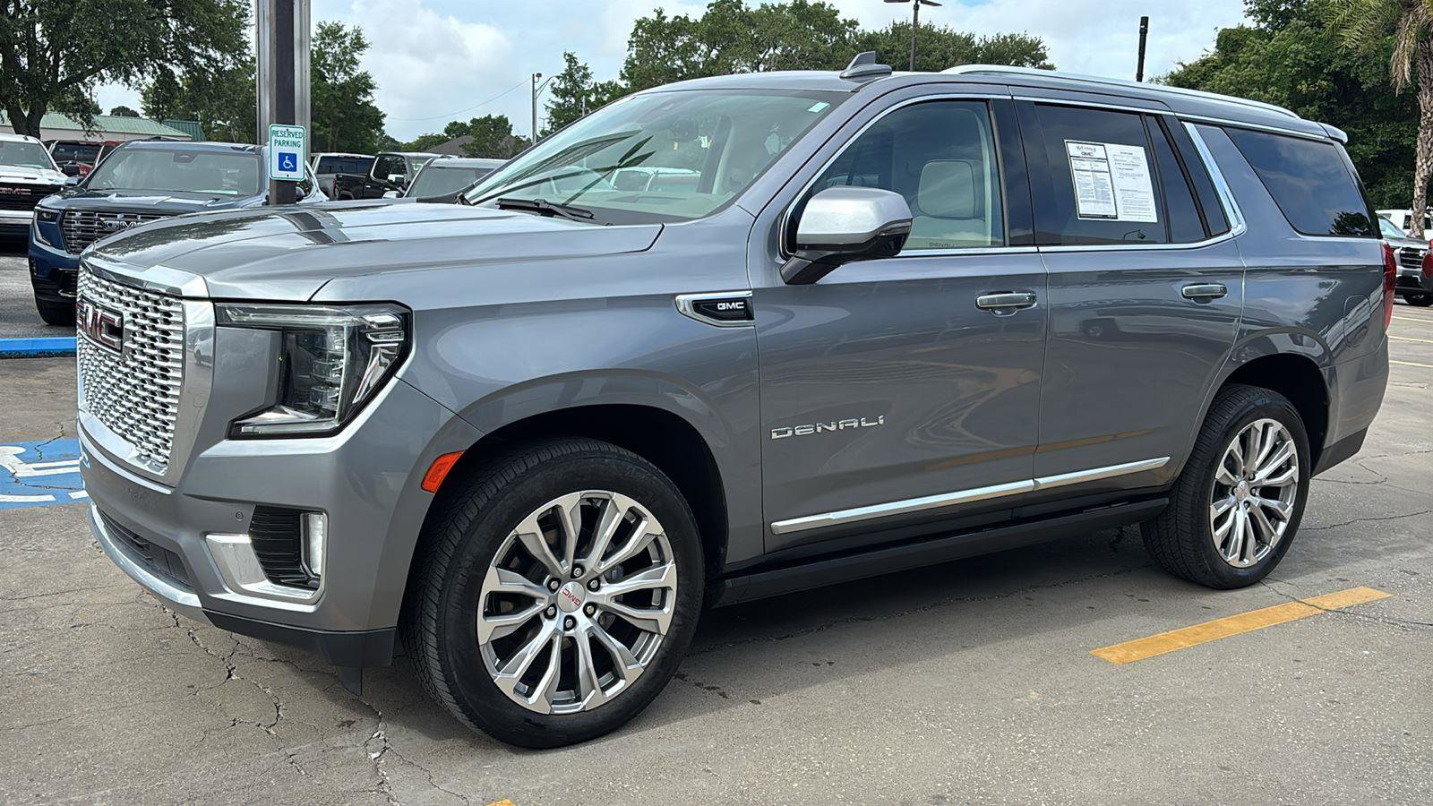 Used 2022 GMC Yukon Denali w/ Max Trailering Package AWD/4WD image 3