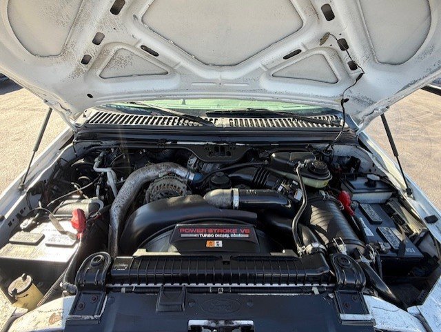 Used 2004 Ford F550 4x4 Regular Cab Super Duty image 19