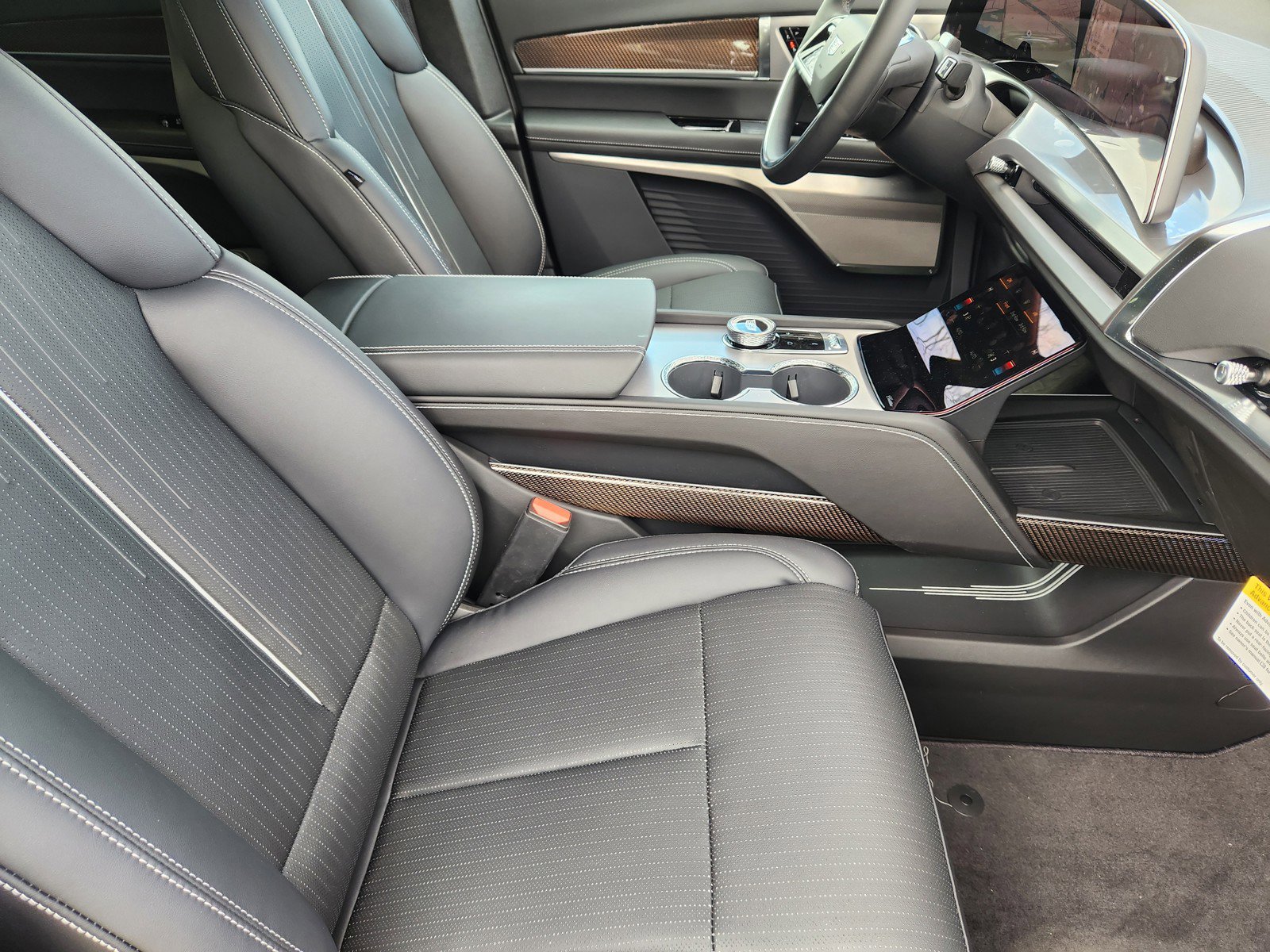 New 2026 Cadillac Vistiq Luxury image 10