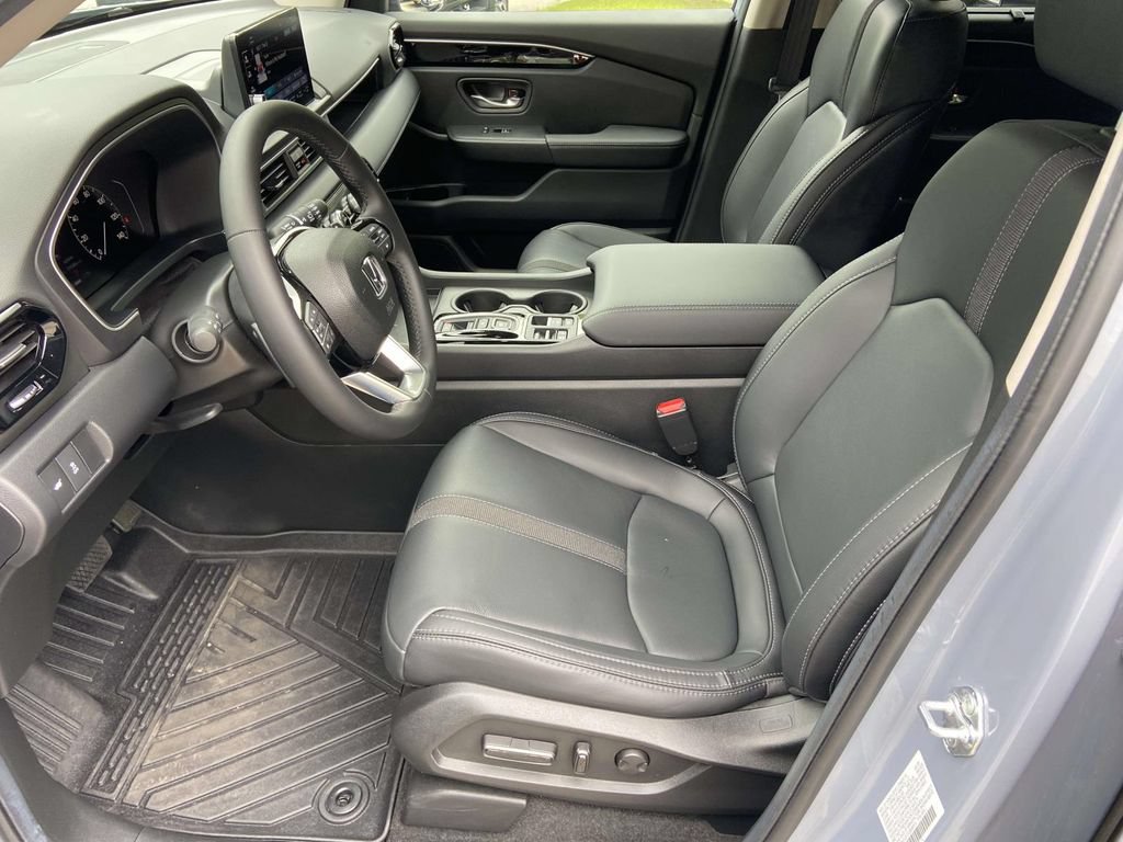 Used 2025 Honda Pilot Touring image 18
