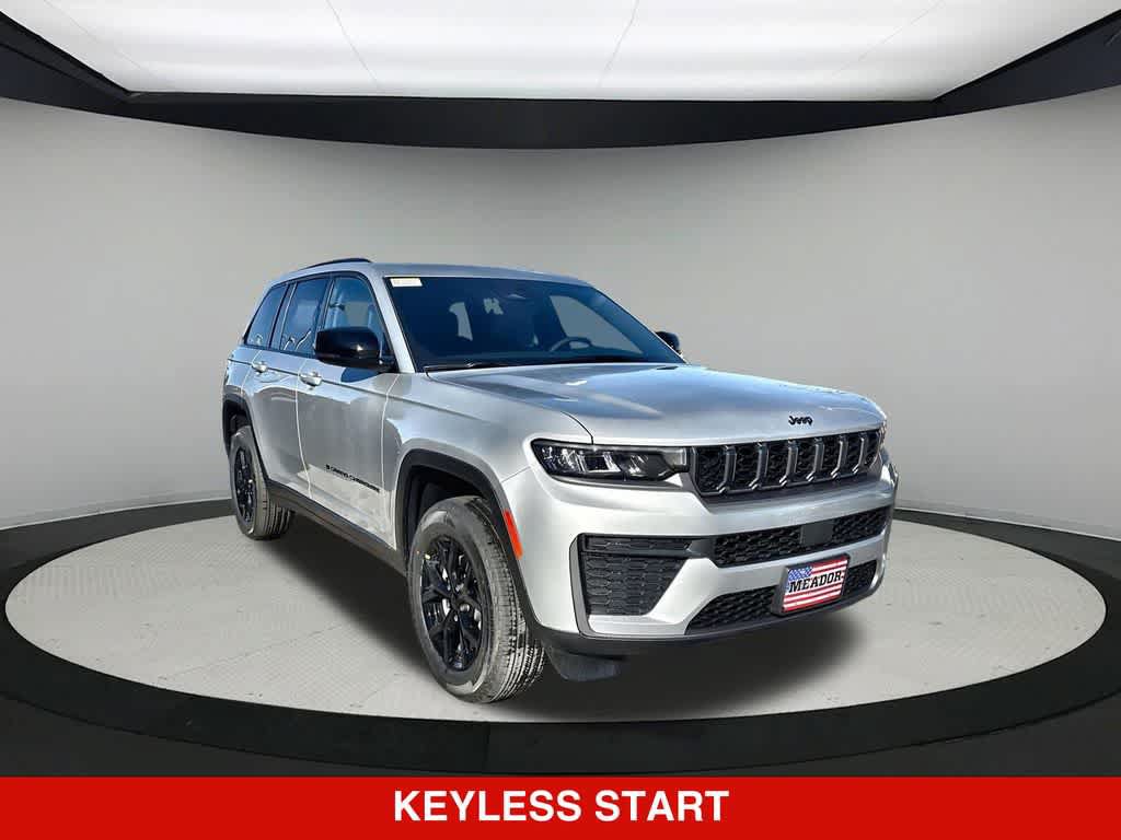 New 2026 Jeep Grand Cherokee Altitude AWD/4WD image 7