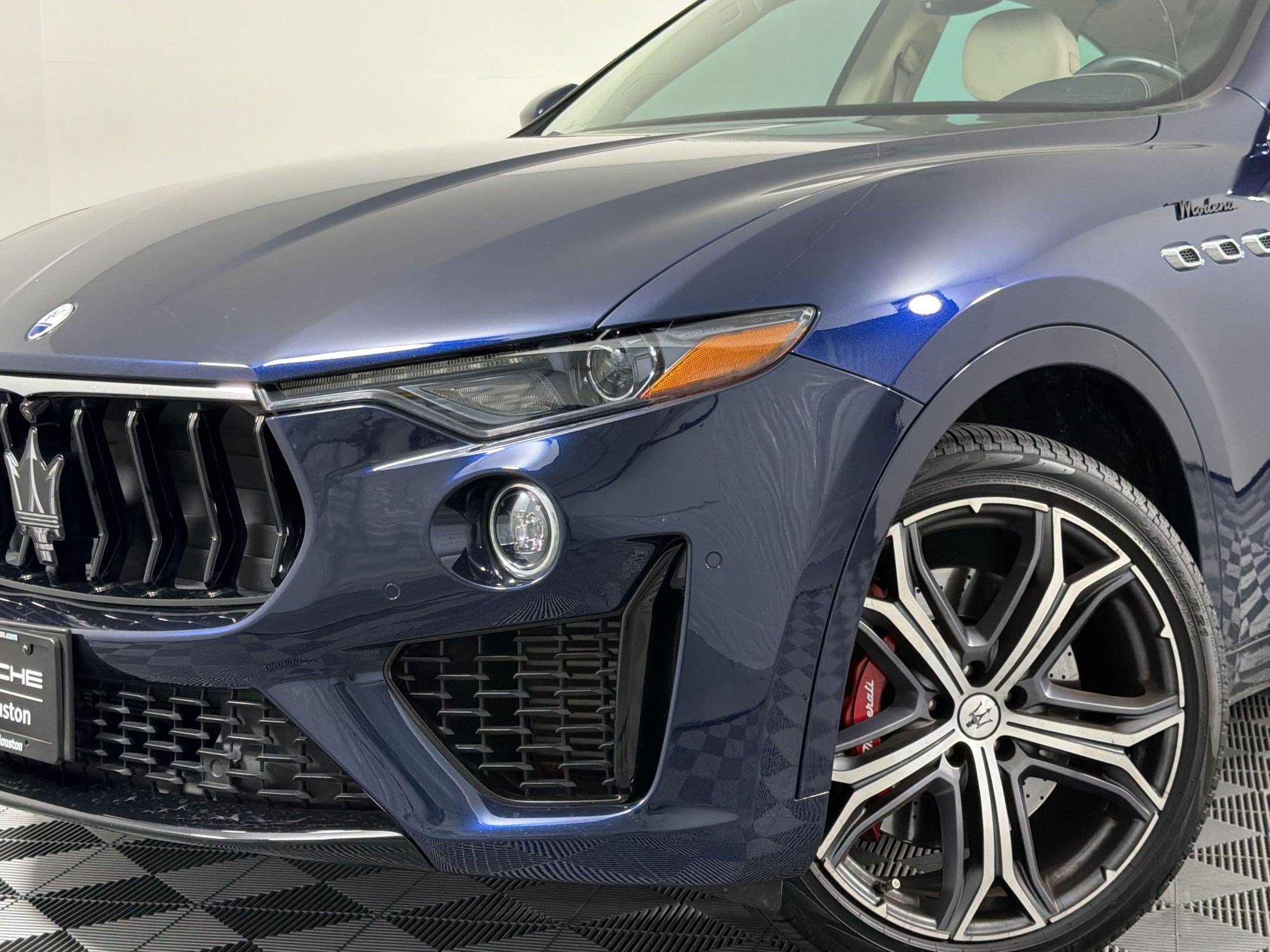 Used 2022 Maserati Levante Modena AWD/4WD image 6