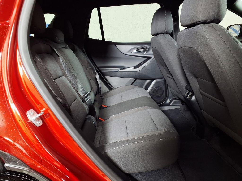Used 2026 Chevrolet Equinox LT FWD image 11