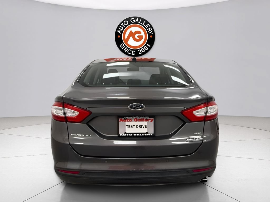 Used 2015 Ford Fusion SE w/ Equipment Group 202A FWD image 3