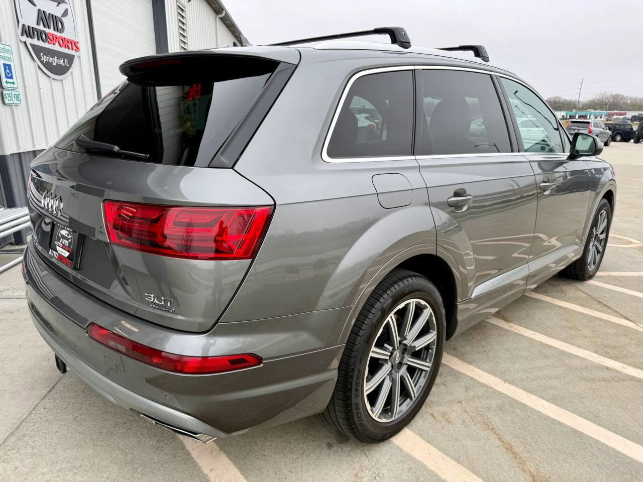 Used 2017 Audi Q7 3.0T Premium Plus image 8