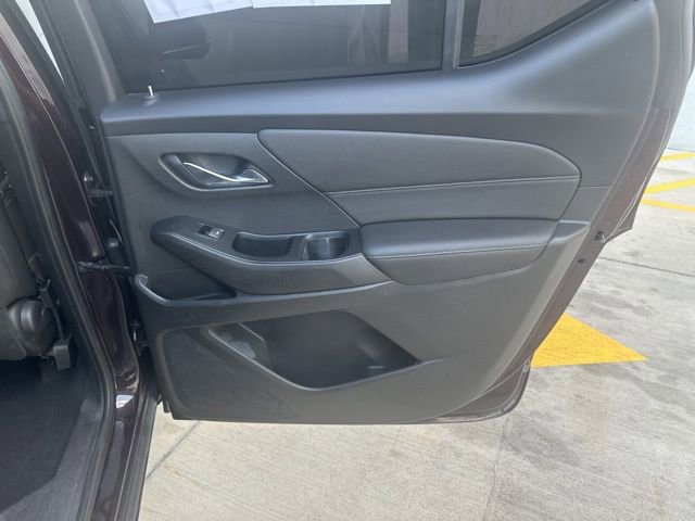 Used 2023 Chevrolet Traverse LT FWD image 34