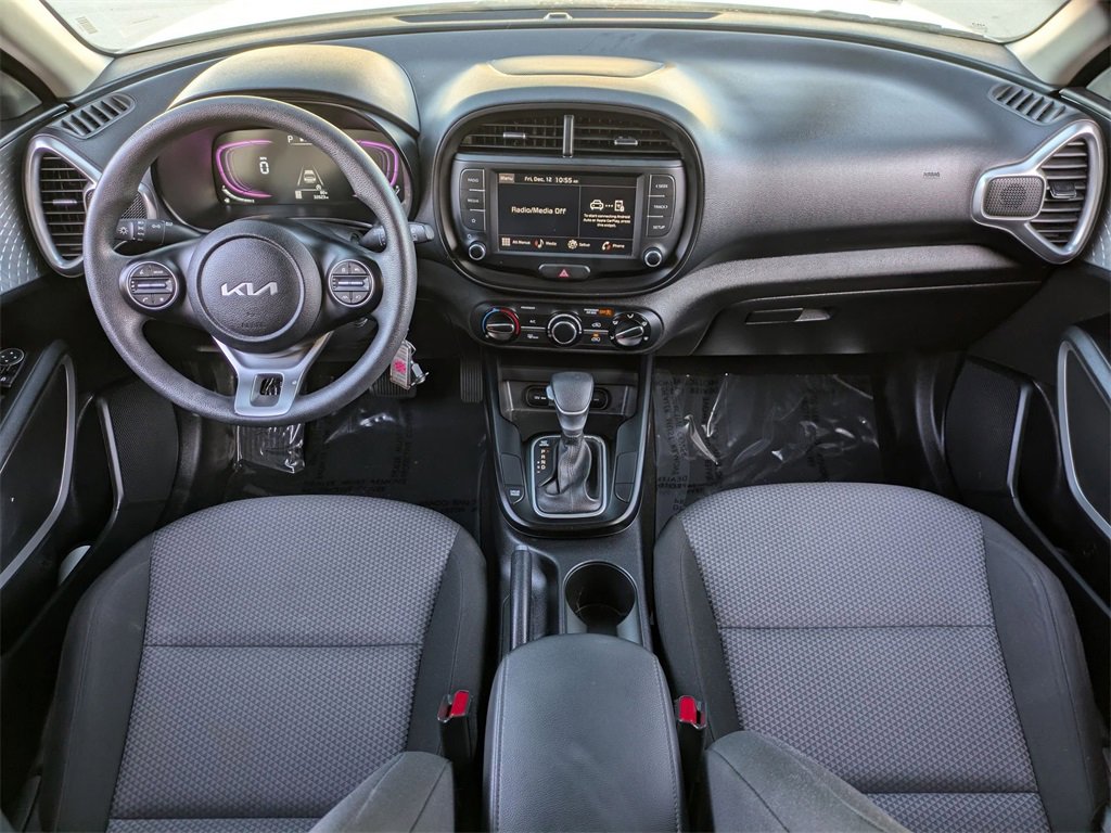 Used 2024 Kia Soul LX w/ Option Group 015 image 25