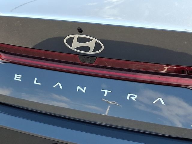 New 2026 Hyundai Elantra Limited image 12
