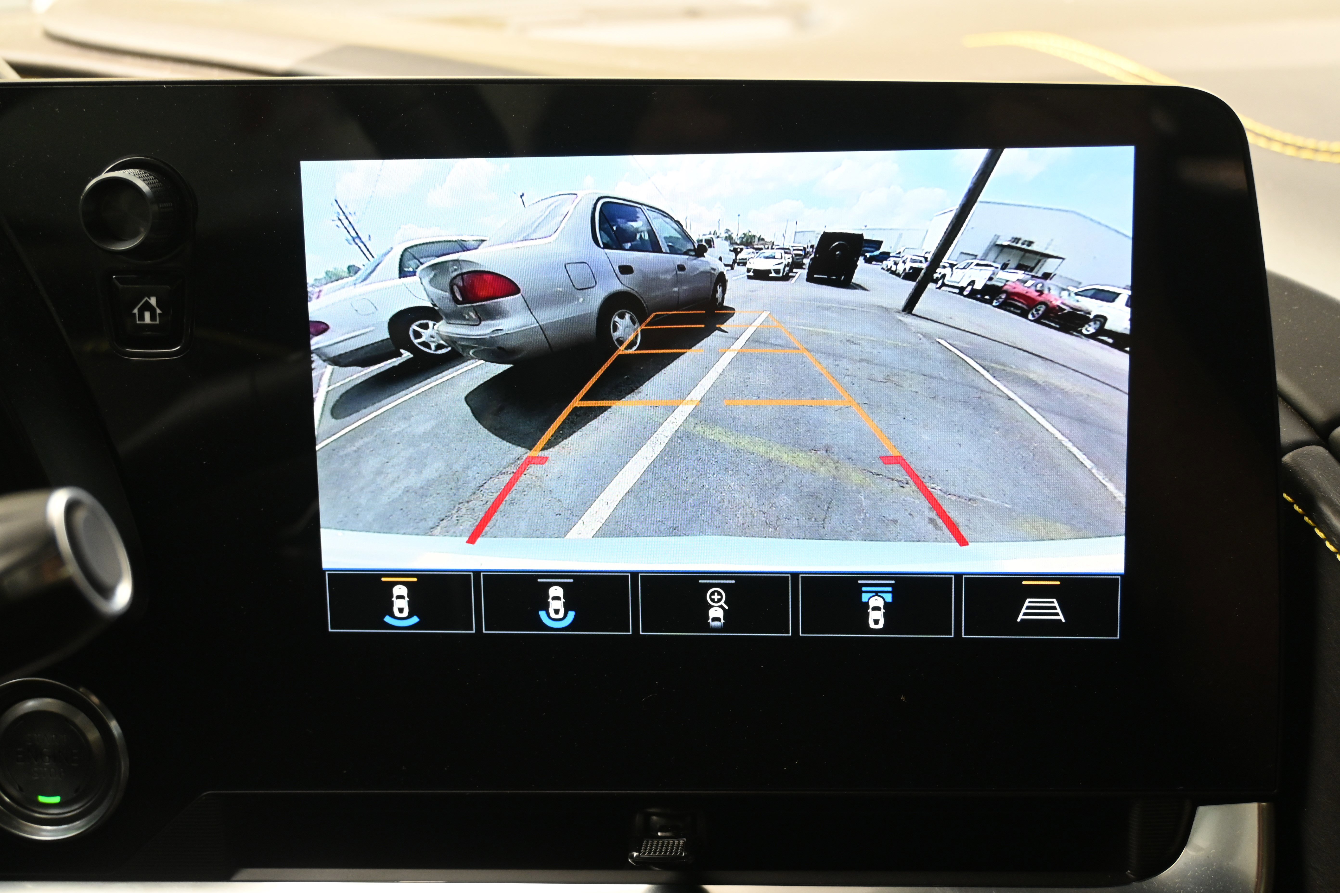 Used 2021 Chevrolet Corvette Stingray Premium Cpe w/ Z51 Performance Package image 13