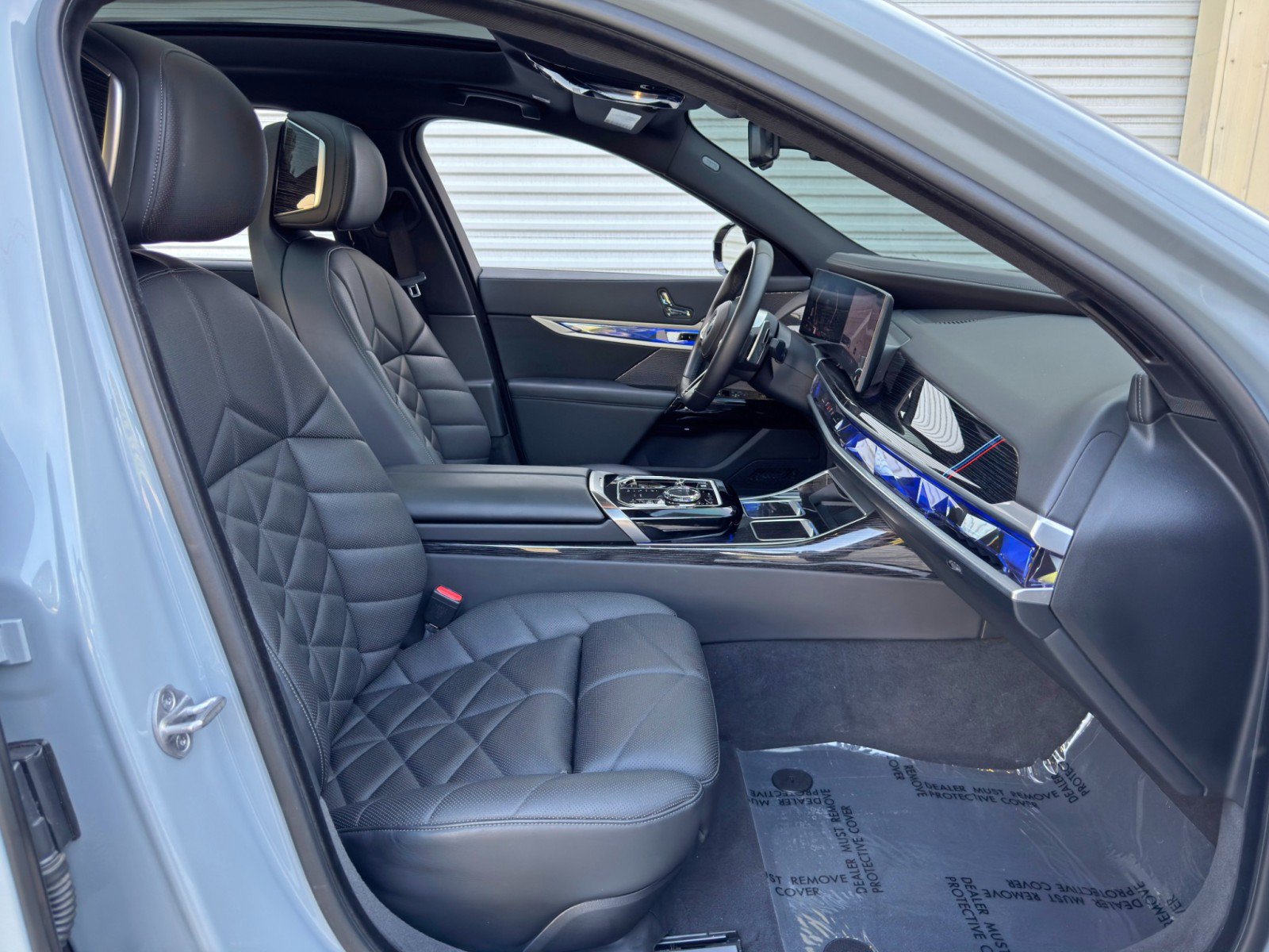 Used 2023 BMW 740i RWD image 16