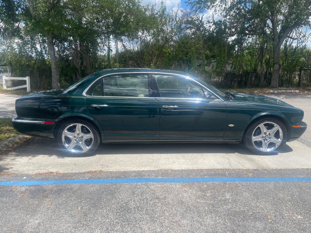 Used 2007 Jaguar XJ8 L RWD image 8