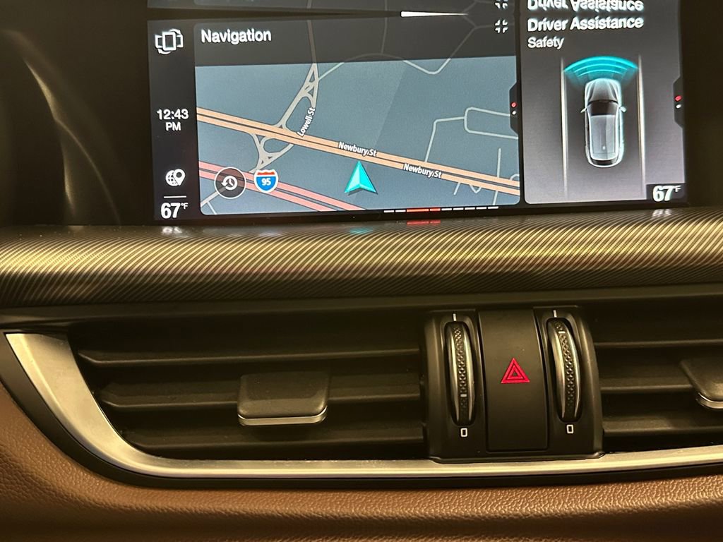 Used 2021 Alfa Romeo Stelvio Ti Sport AWD/4WD image 23