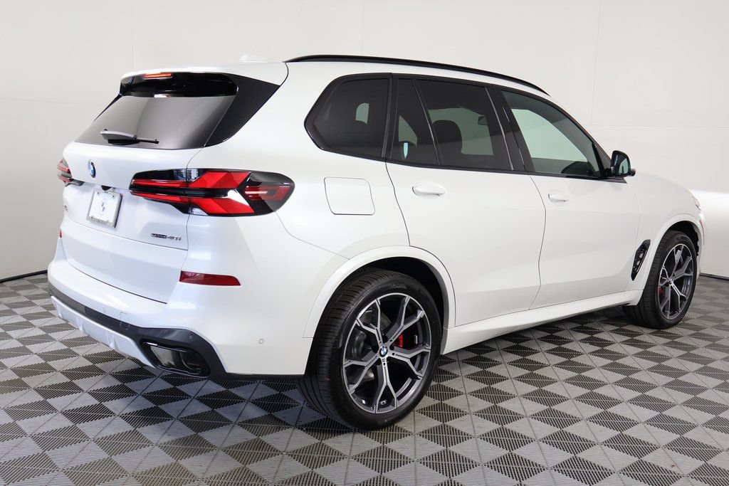 New 2026 BMW X5 sDrive40i w/ M Sport Package RWD image 2