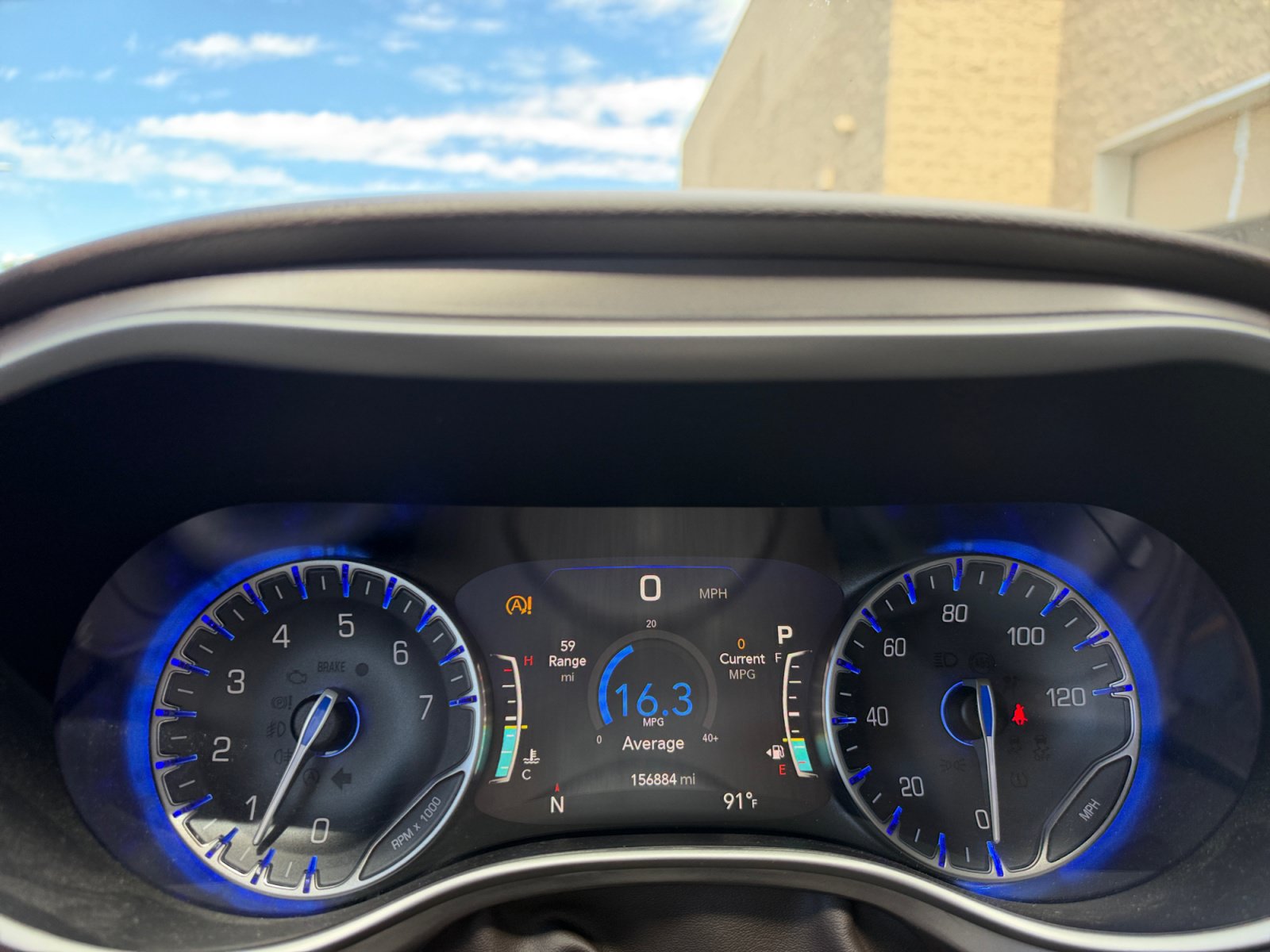 Used 2018 Chrysler Pacifica Touring-L w/ Advanced Safetytec Group FWD image 10