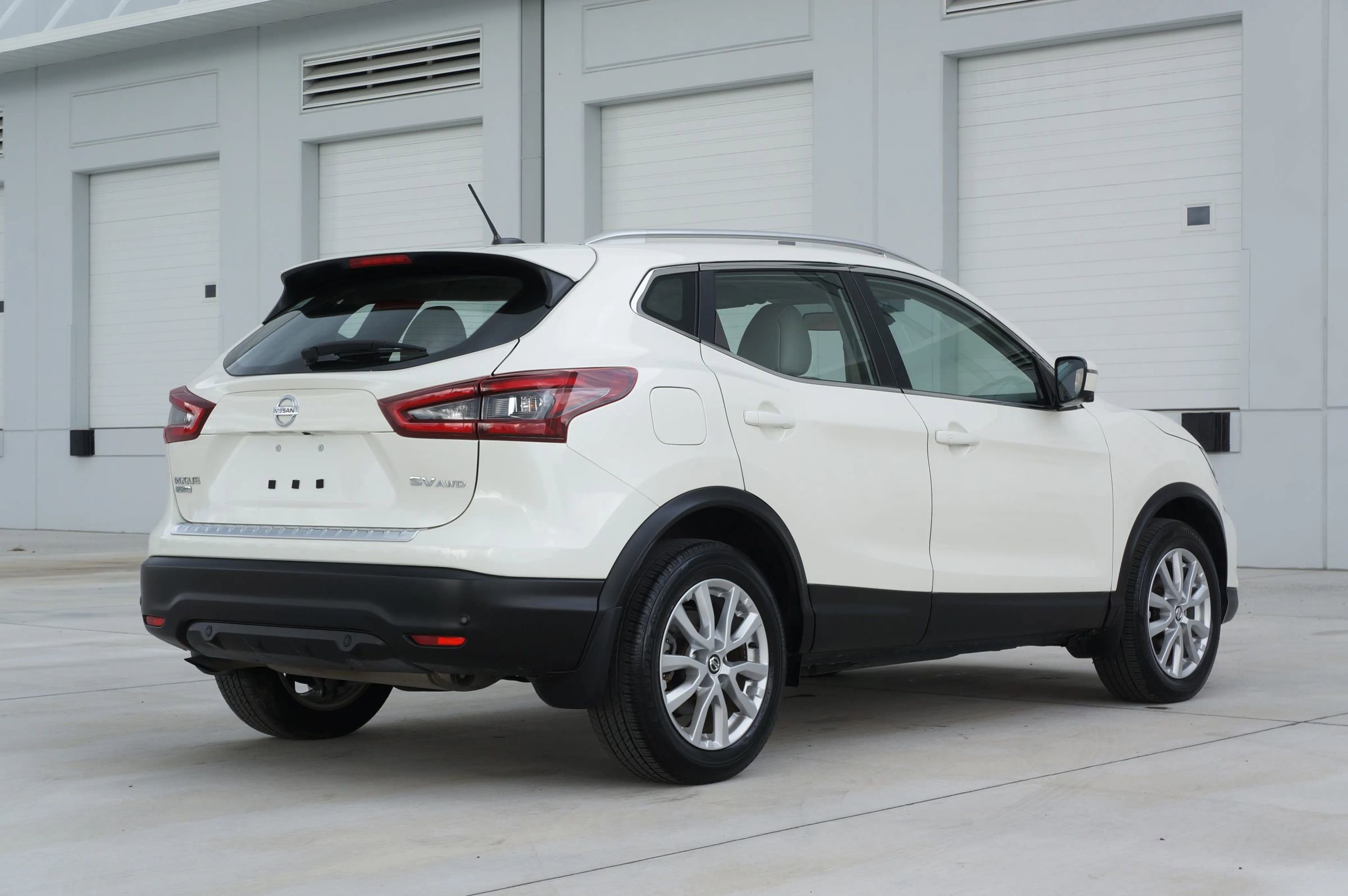 Used 2022 Nissan Rogue Sport SV w/ Technology Package image 13