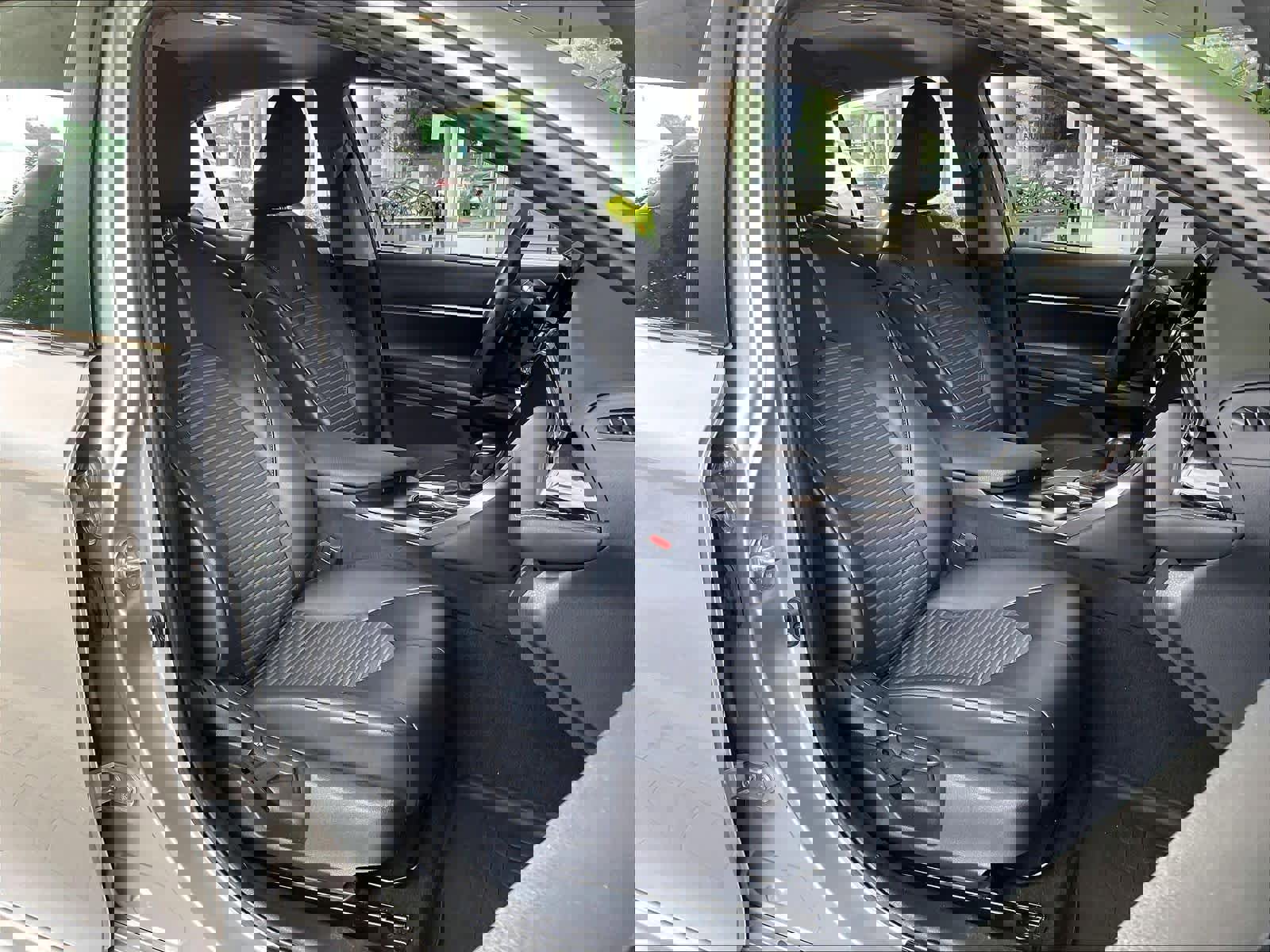 Used 2021 Toyota Camry SE FWD image 9