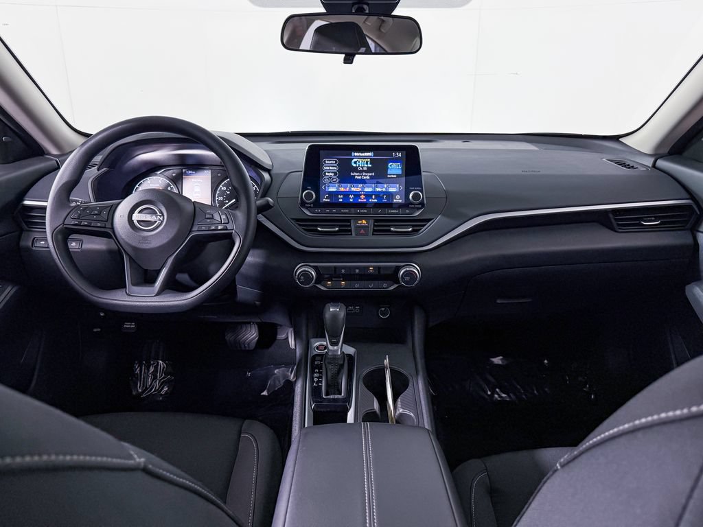Certified 2025 Nissan Altima 2.5 S FWD image 13
