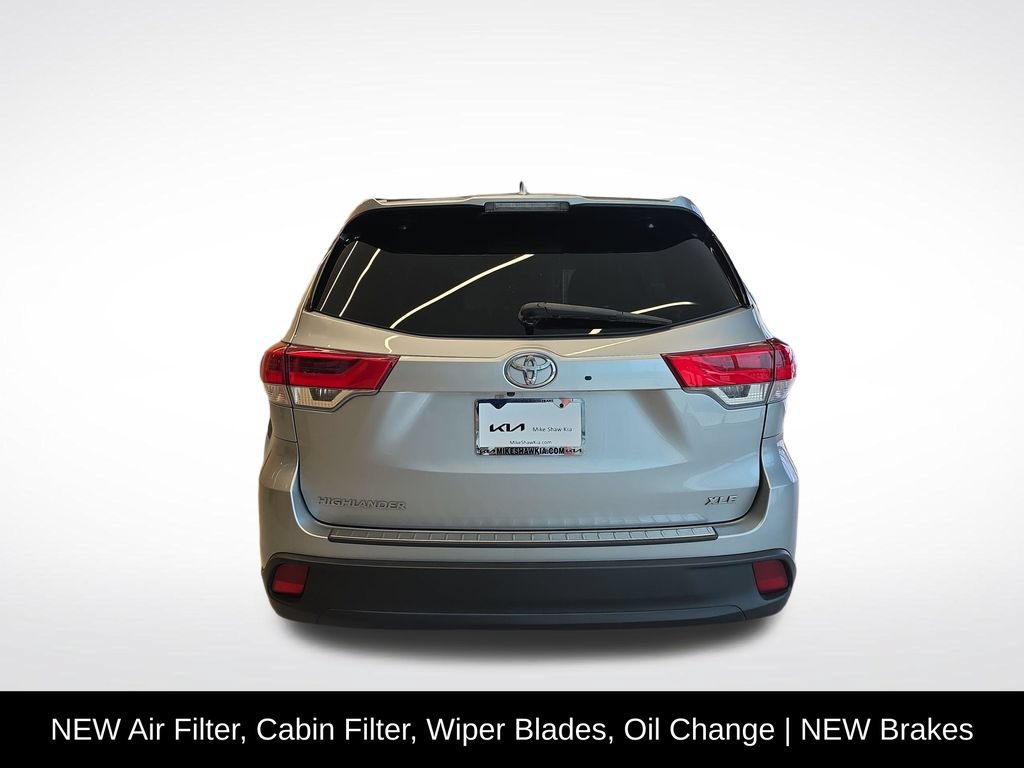 Used 2018 Toyota Highlander XLE FWD image 5