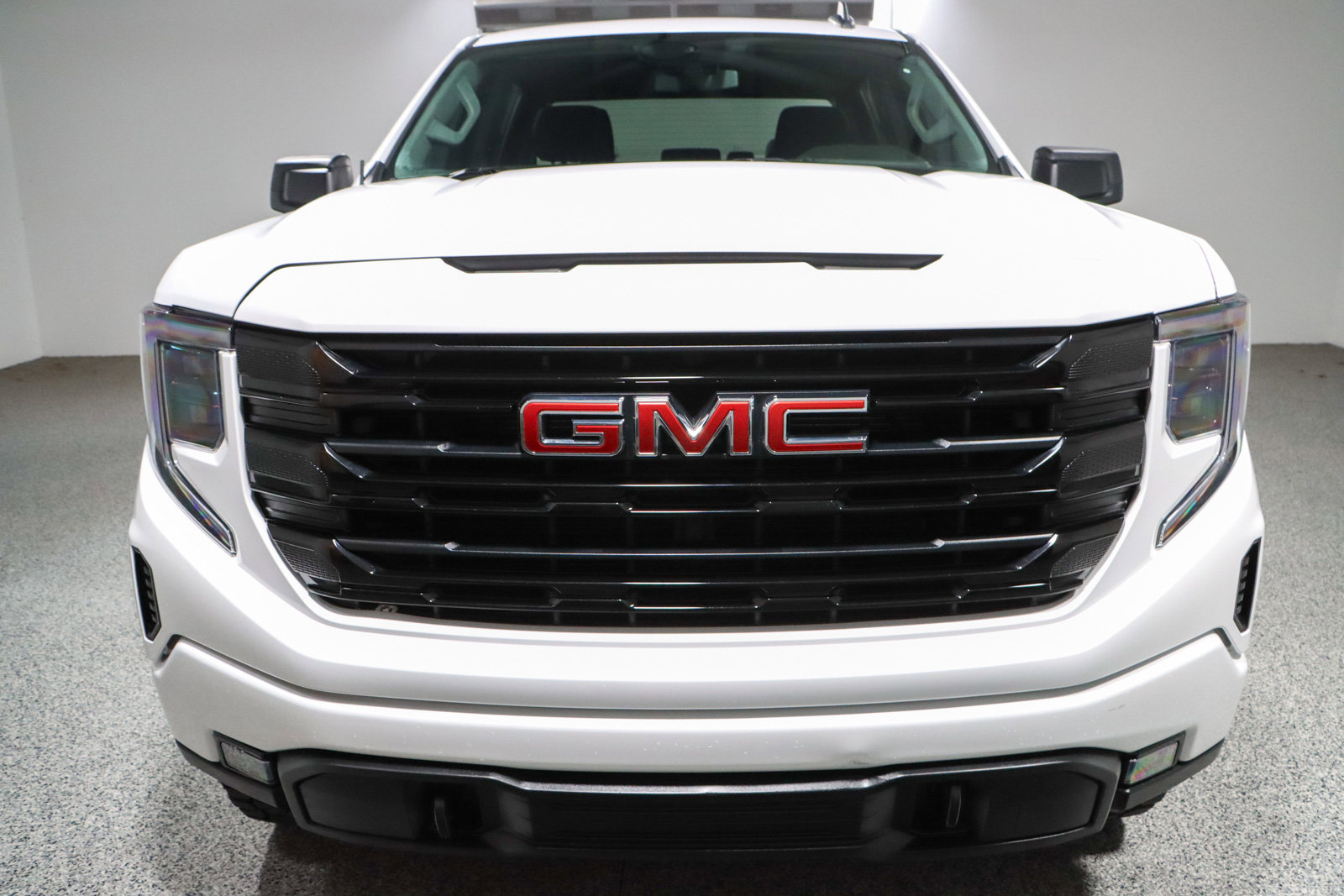 Used 2023 GMC Sierra 1500 Elevation AWD/4WD image 5