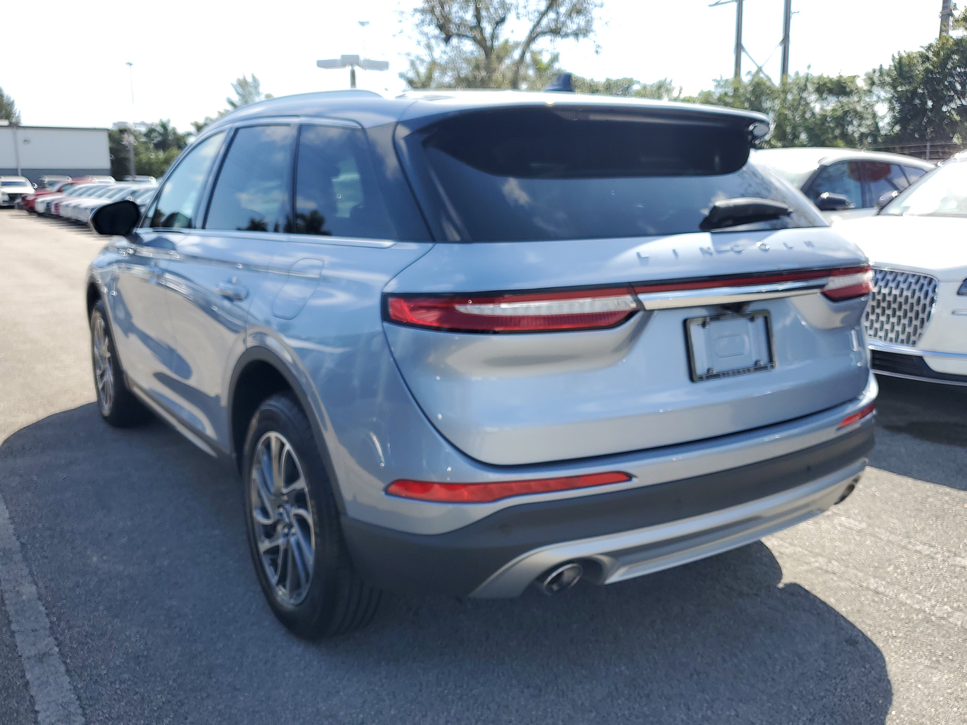 Used 2022 Lincoln Corsair FWD image 4