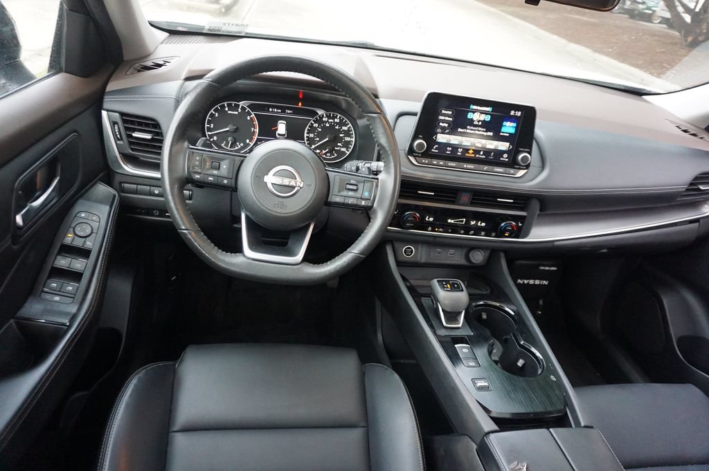 Used 2023 Nissan Rogue SV w/ SV Premium B Package FWD image 6