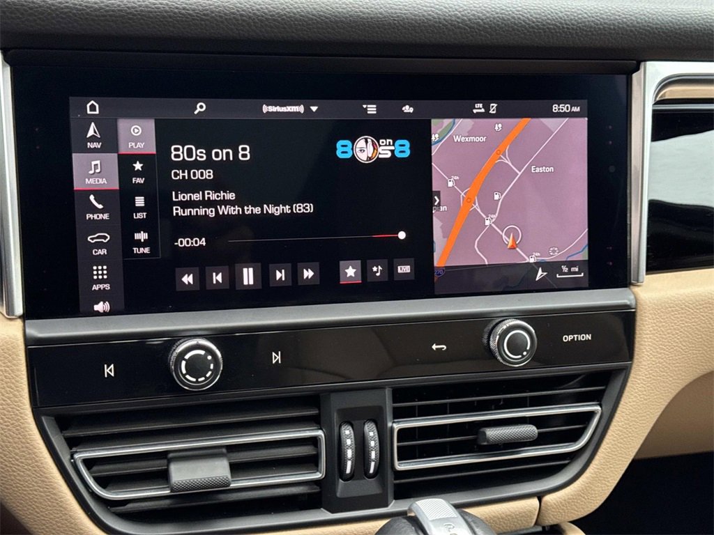 Used 2024 Porsche Macan image 23