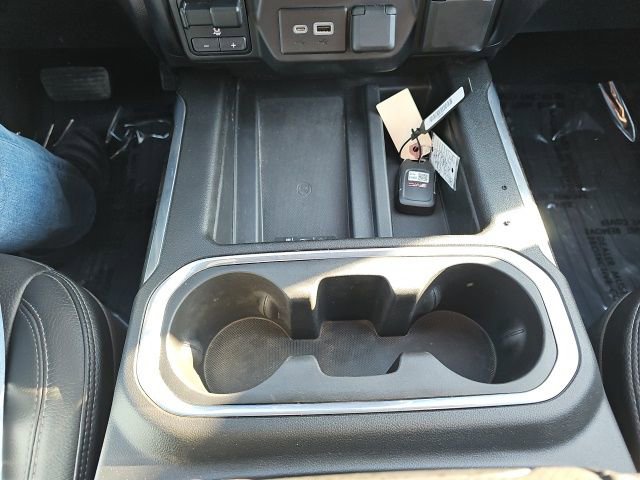 Used 2022 GMC Sierra 3500 Denali w/ Denali Ultimate Package image 19