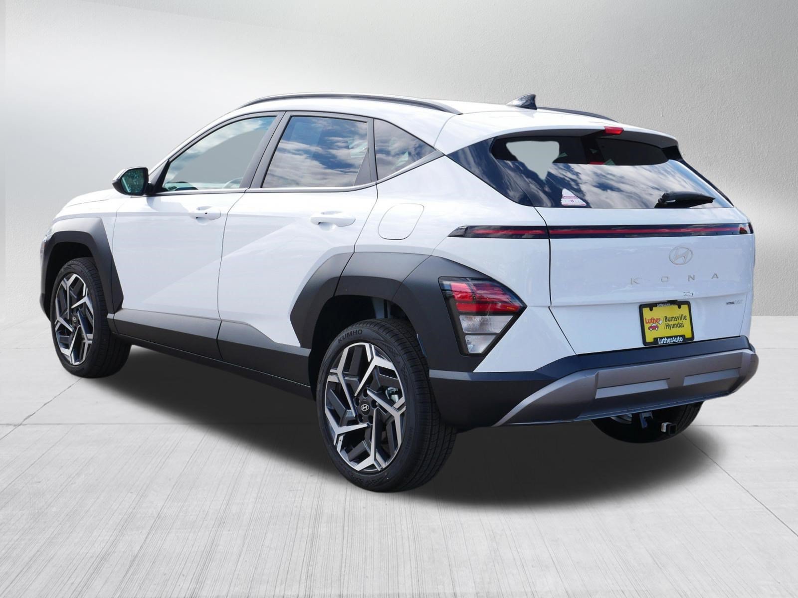 Certified 2026 Hyundai Kona SEL Premium AWD/4WD image 5