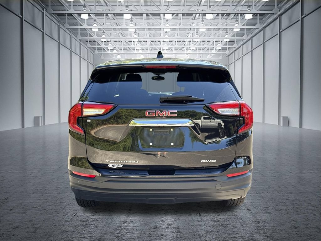 Used 2024 GMC Terrain SLE AWD/4WD image 7