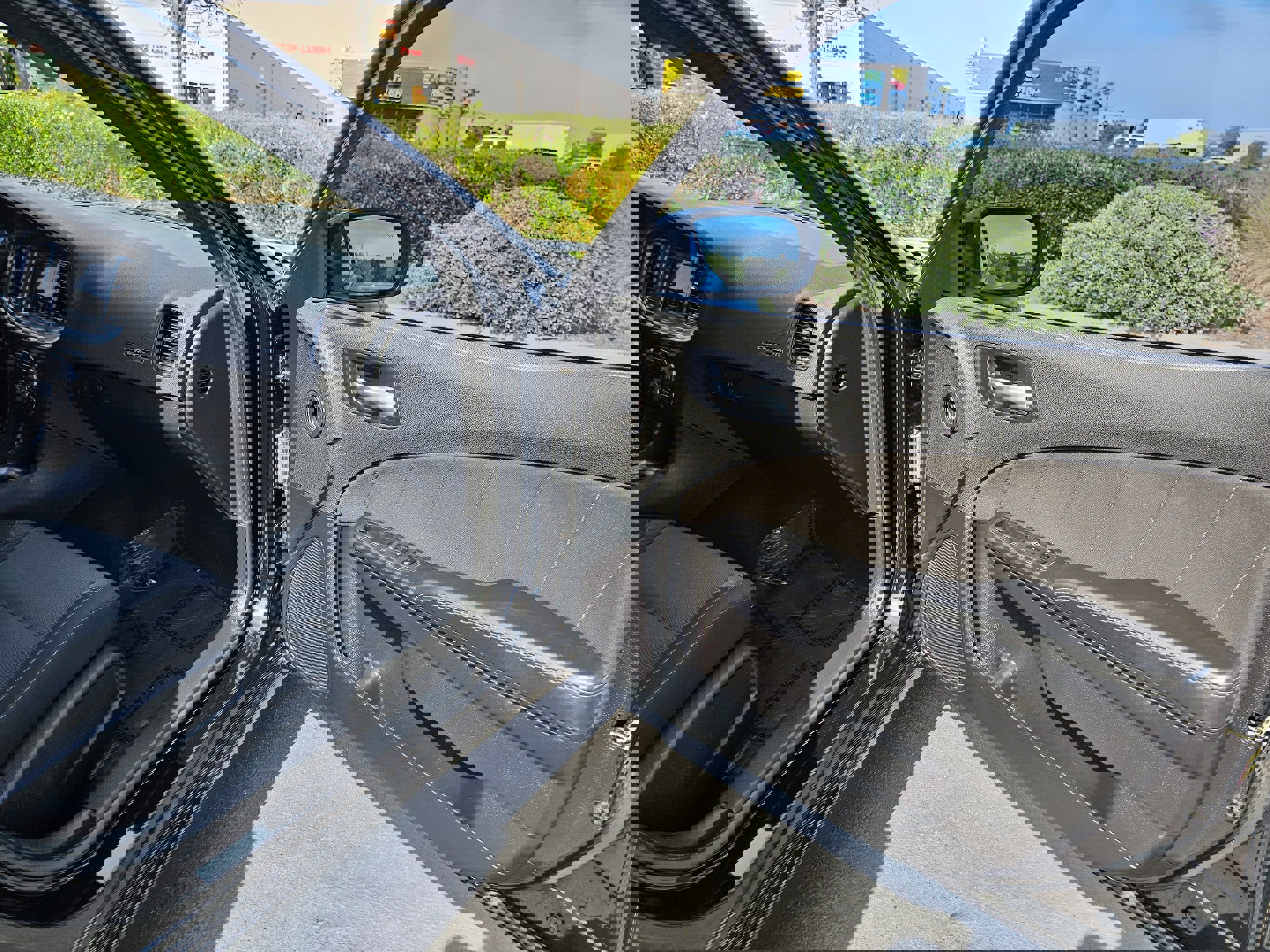 Used 2022 Dodge Charger SXT w/ Blacktop Package image 26