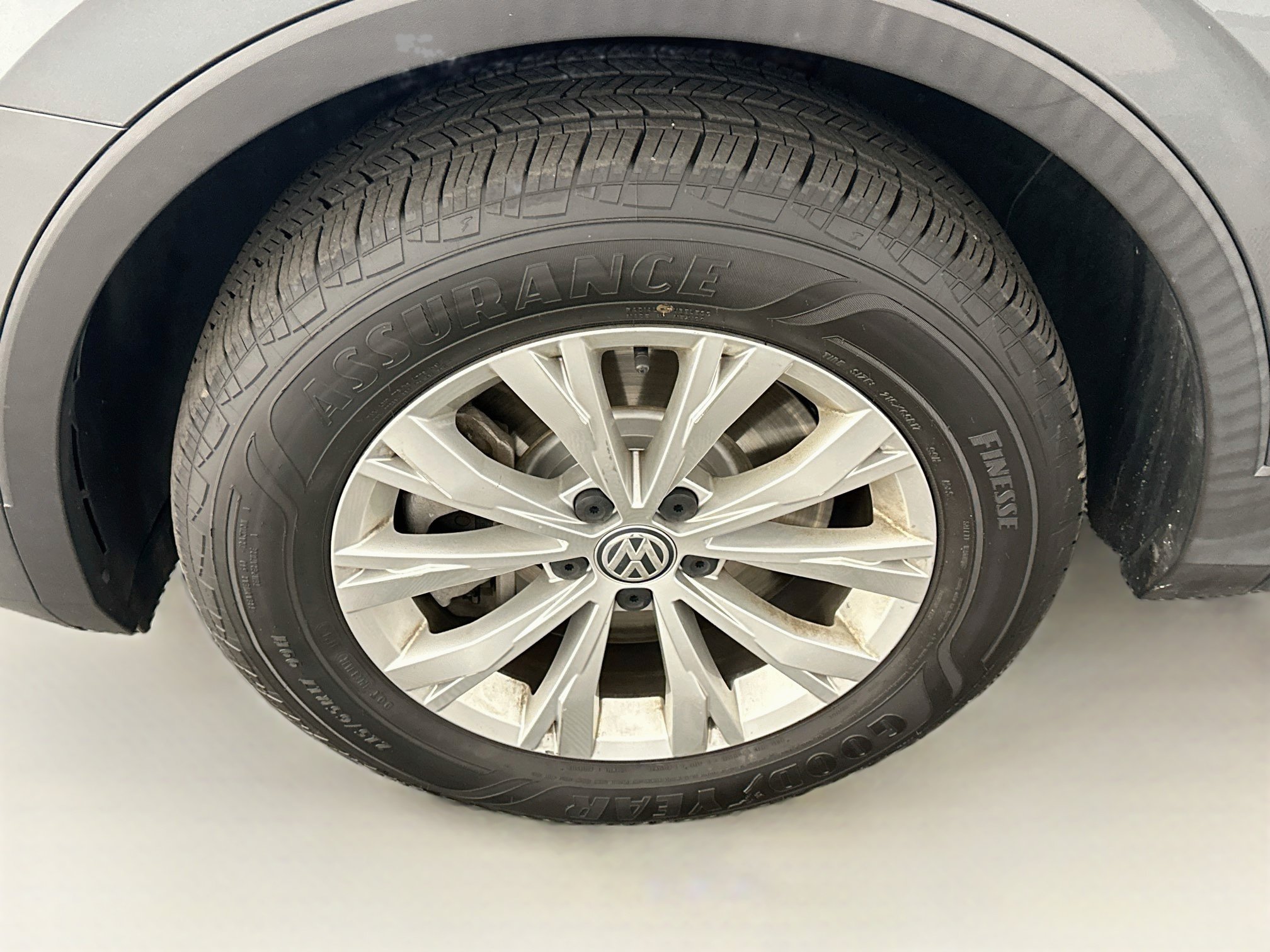 Used 2019 Volkswagen Tiguan SE AWD/4WD image 11