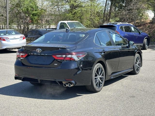 Used 2023 Toyota Camry SE video 2