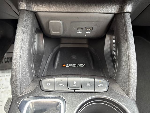 Used 2024 Chevrolet TrailBlazer LT w/ Convenience Package AWD/4WD image 17
