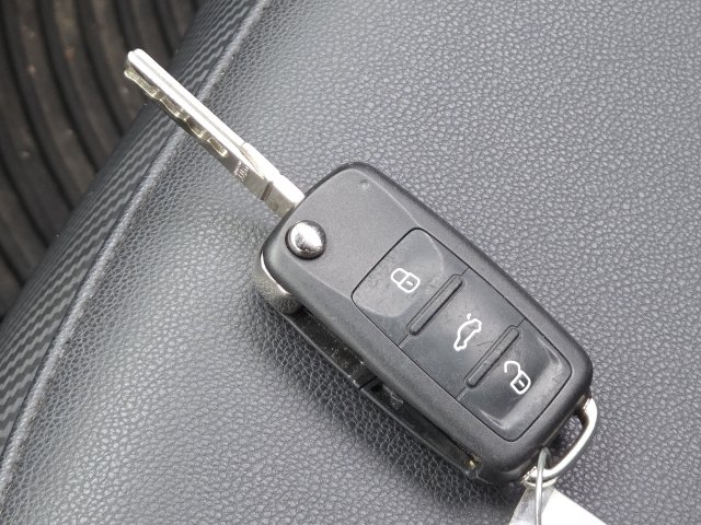 Used 2016 Volkswagen Beetle 1.8T SE FWD image 19