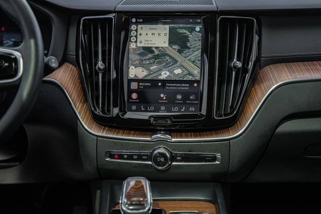 Used 2024 Volvo XC60 T8 Ultimate w/ Protection Package Premier image 21
