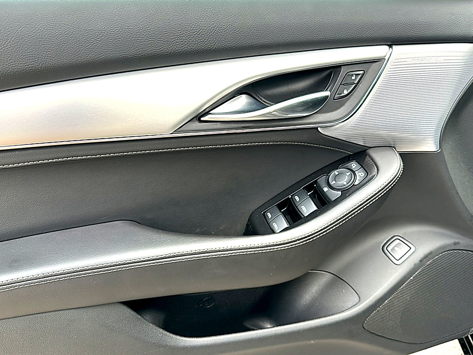 Certified 2024 Cadillac CT5 Luxury w/ Sun And Sound Package image 16