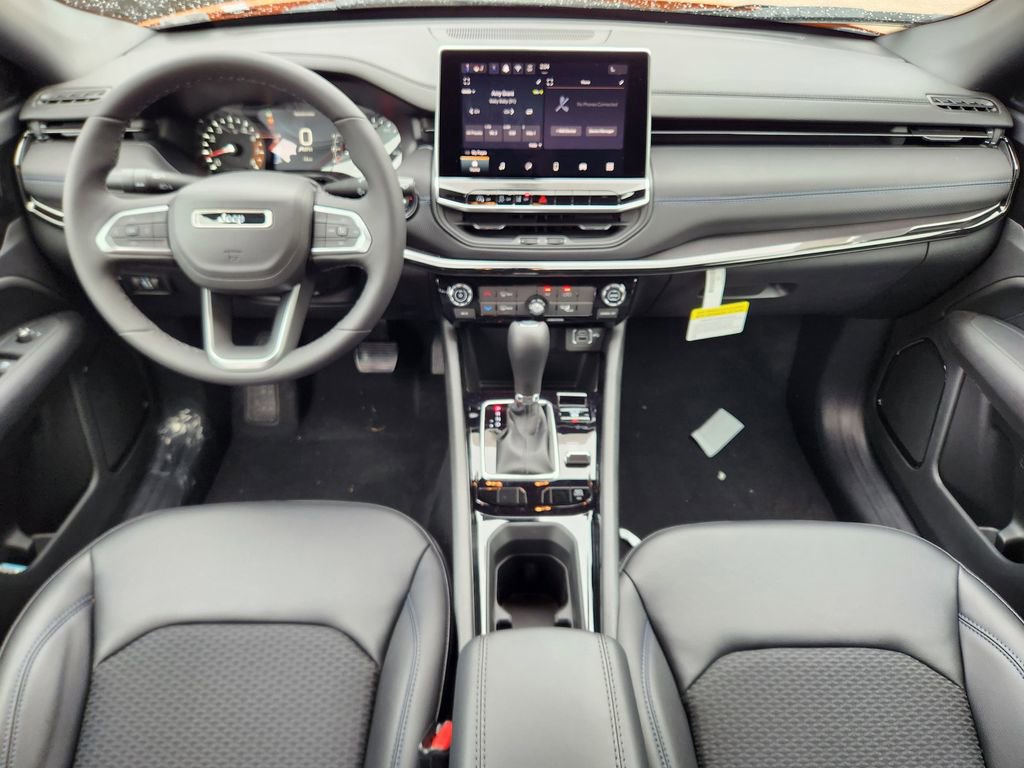 New 2026 Jeep Compass Latitude image 19