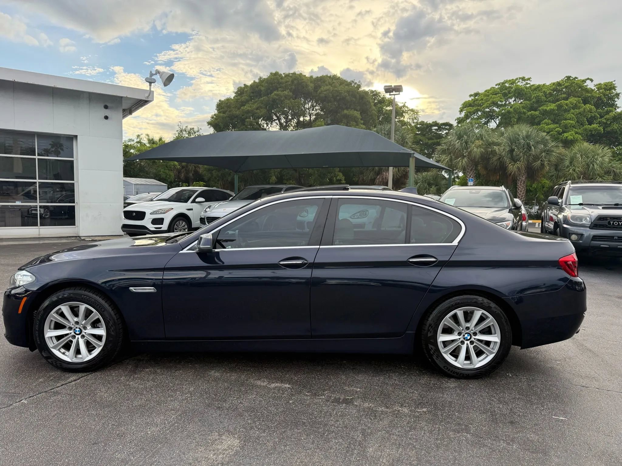 Used 2016 BMW 528i Sedan image 3