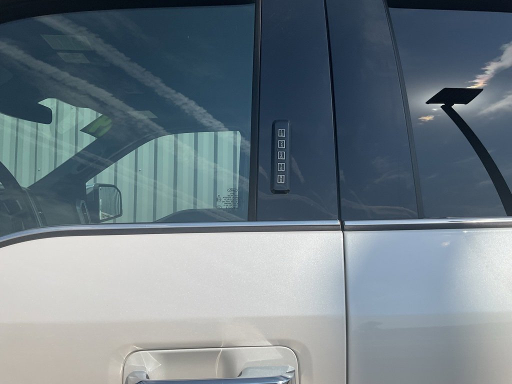 Certified 2019 Ford F150 Platinum w/ Equipment Group 701A Luxury image 7