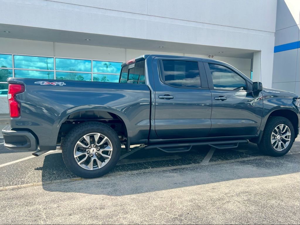 Used 2021 Chevrolet Silverado 1500 RST w/ Convenience Package II image 9