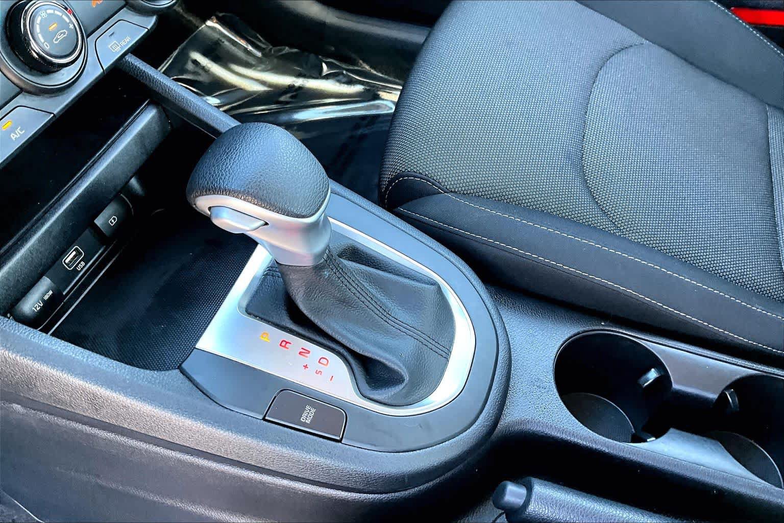 Used 2024 Kia Forte LXS w/ LXS Technology Package FWD image 16